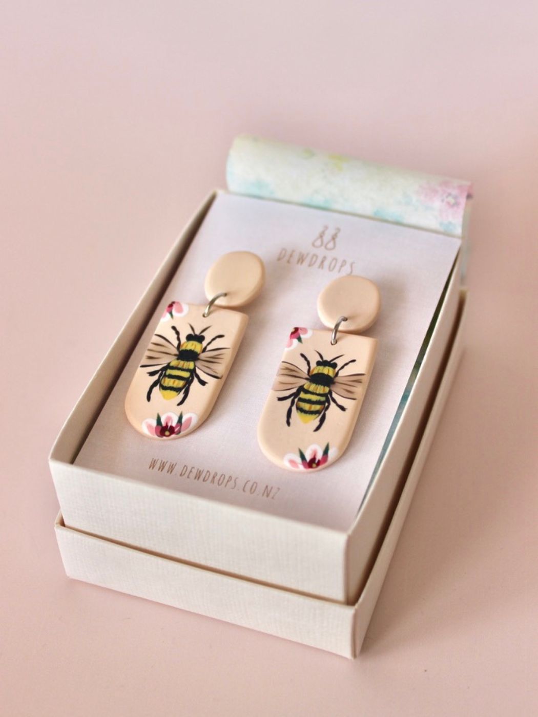 Bee (Made to order)