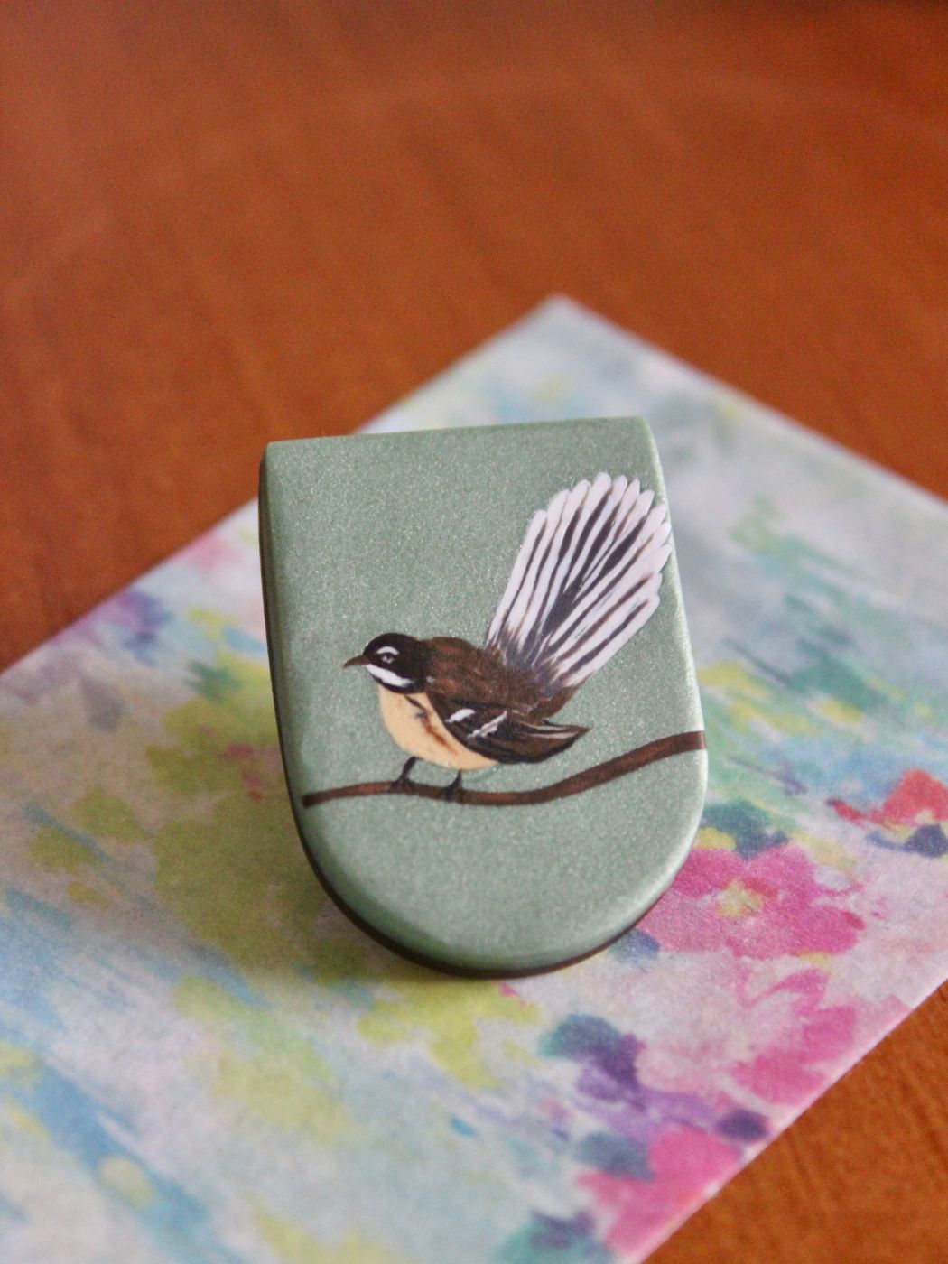 Fantail brooch